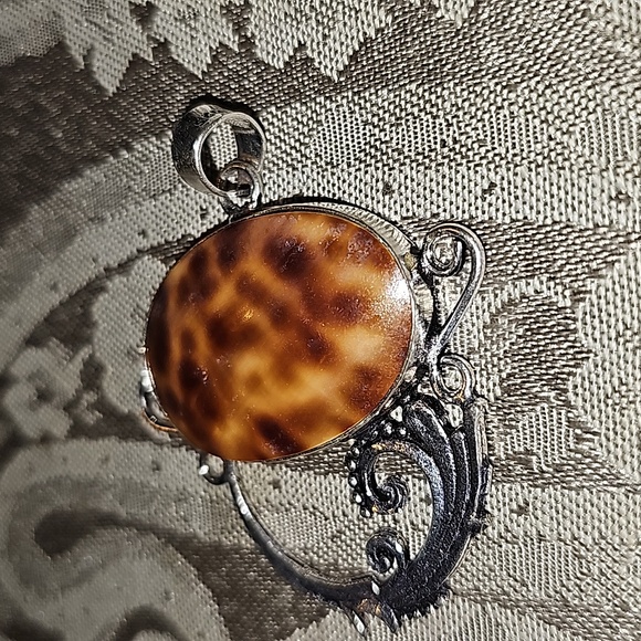New Silver Plated Leopard shell pendant - Picture 3 of 6